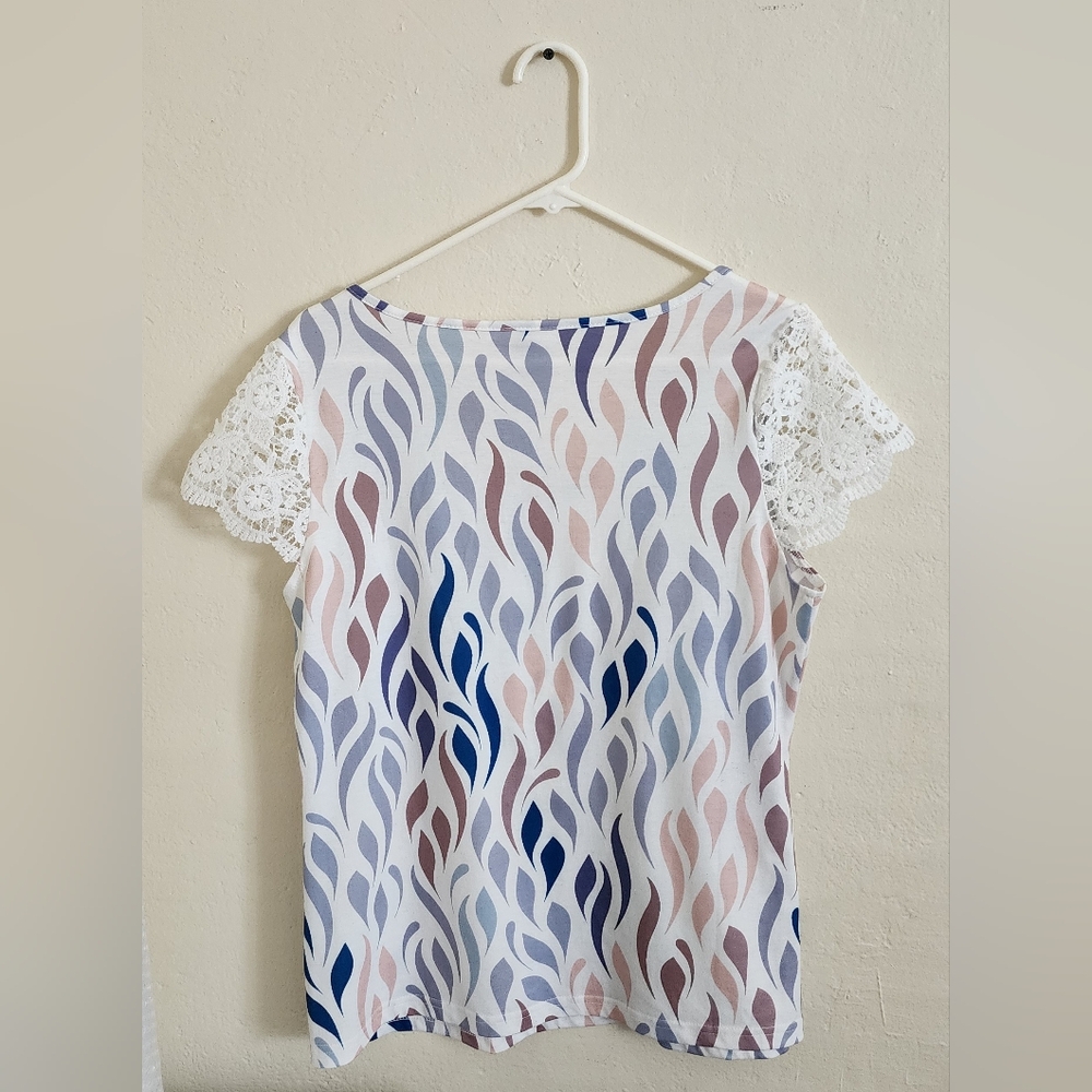 Patterned Lace Sleeve Top - Picture 2 of 11